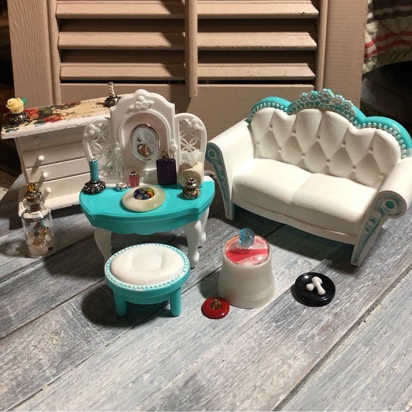 Dollhouse furniture - Picture 3 of 6